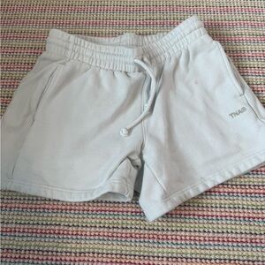 aritzia’s: TNA Women's Pale Green Shorts